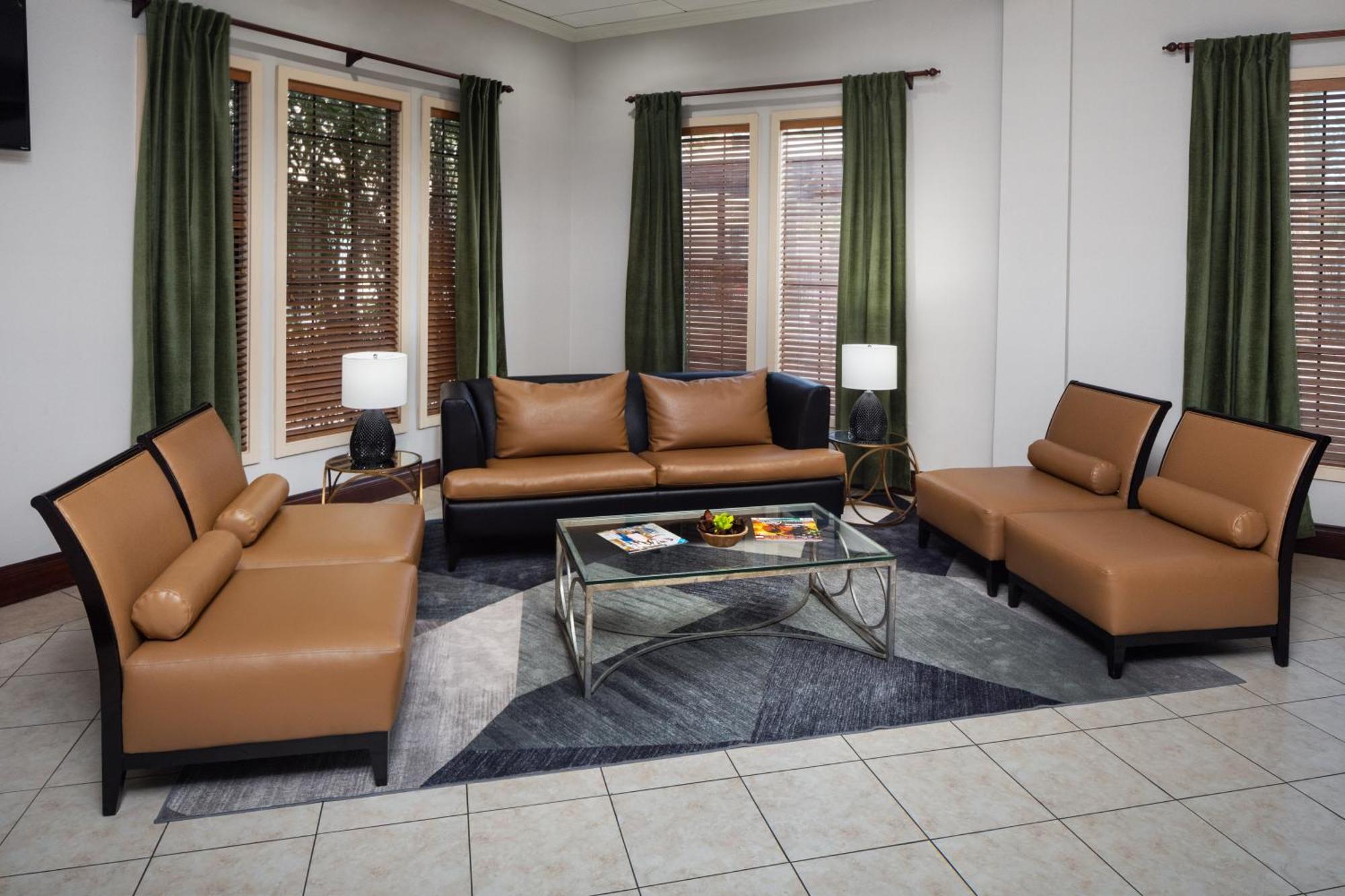 Wyndham Tucson Airport Hotel & Conference Center Экстерьер фото