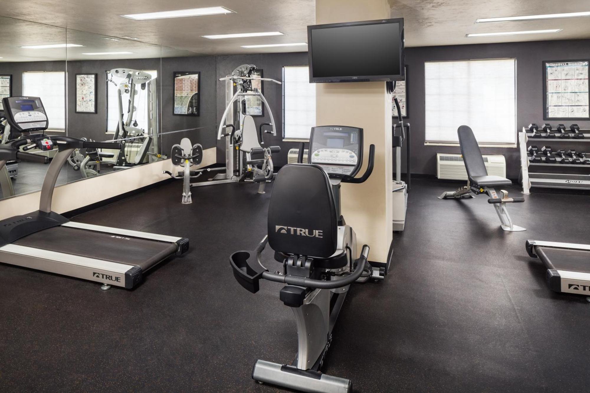 Wyndham Tucson Airport Hotel & Conference Center Экстерьер фото